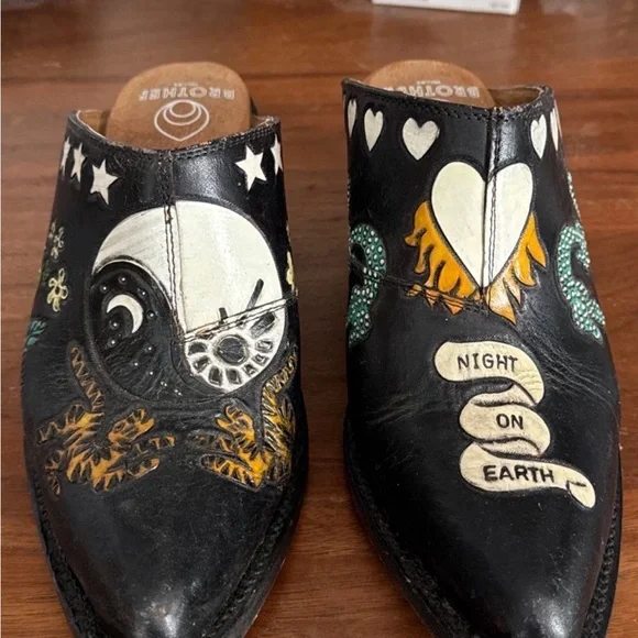 Brother Vellies’ 2020 Doodle Mule from their 2020 collection. - Picture 4 of 14